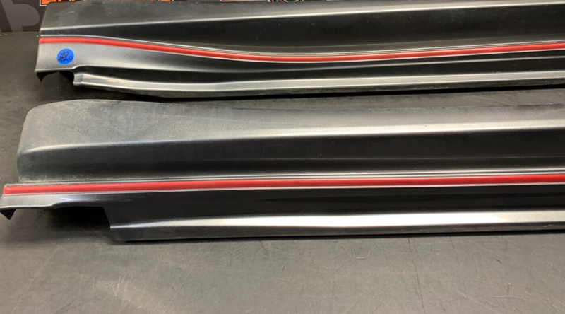 2015 Nissan Juke NISMO RS OEM SIDE SKIRTS PAIR USED **RARE**