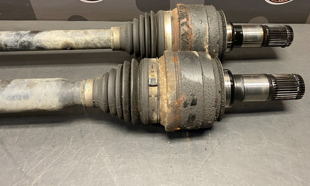 2014 CHEVROLET CAMARO SS OEM REAR CV AXLES PAIR DRIVER PASSENGER USED