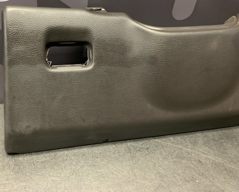 2005 CORVETTE C6 OEM EBONY BLACK DRIVER LOWER DASH KNEE PANEL