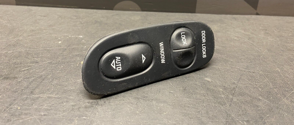 2001 CORVETTE C5 Z06 OEM PASSENGER RH WINDOW SWITCH USED
