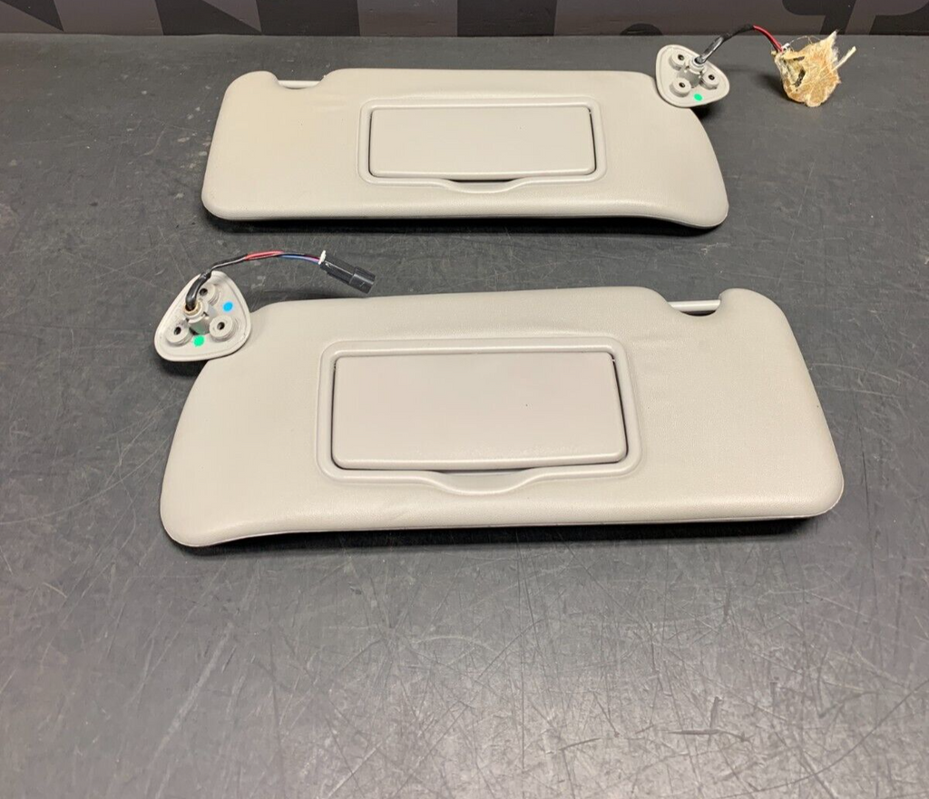 2004 CADILLAC CTS V CTS-V SUNVISORS PAIR GARAGE BUTTONS OEM 74k MILES!