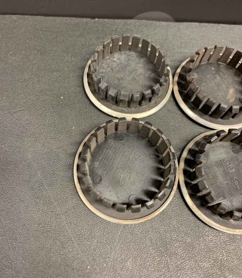 2012 CAMARO SS OEM CENTER CAP FOR RIMS SET OF 4 USED