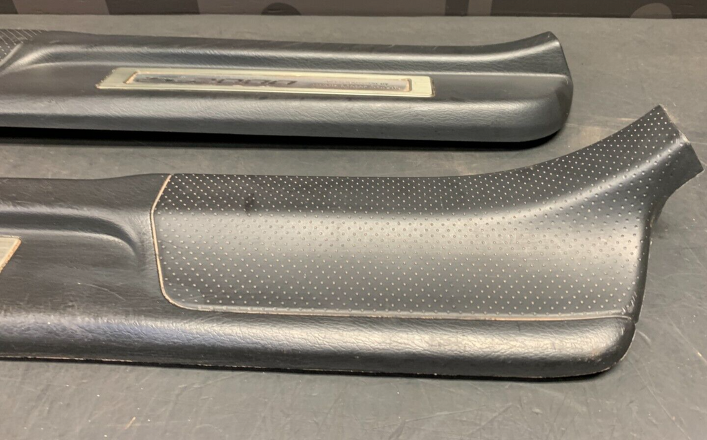 2005 HONDA S2000 AP2 OEM SIDE SILL COVERS MOULDINGS USED