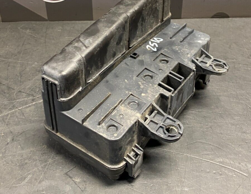 2004 HONDA S2000 AP2 OEM PASSENGER RH SIDE ENGINE BAY MAIN FUSE BOX WITH LID