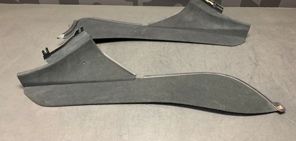 2004 PONTIAC GTO OEM BLACK CENTER CONSOLE SIDE PANEL SUEDE TRIMS
