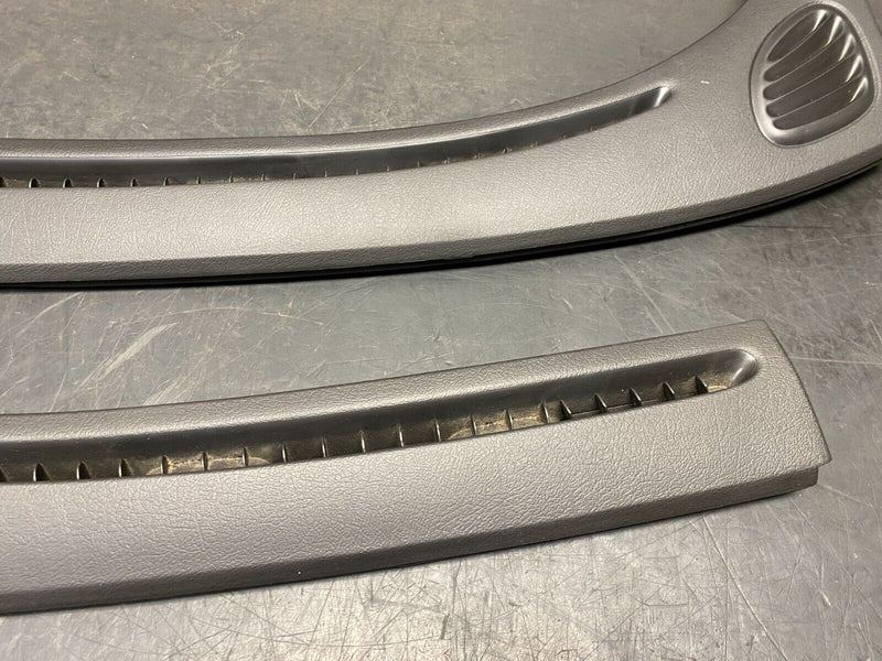 2006 PONTIAC GTO OEM DASHBOARD FRONT DEFROSTER VENTS PAIR DR PS USED
