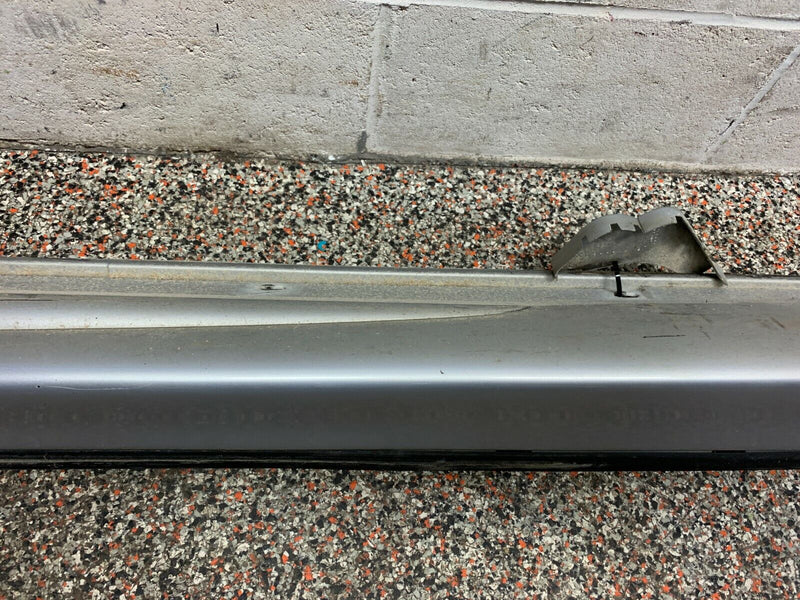 2006 PONTIAC GTO OEM LH DRIVER SIDE SKIRT ROCKER MOULDING