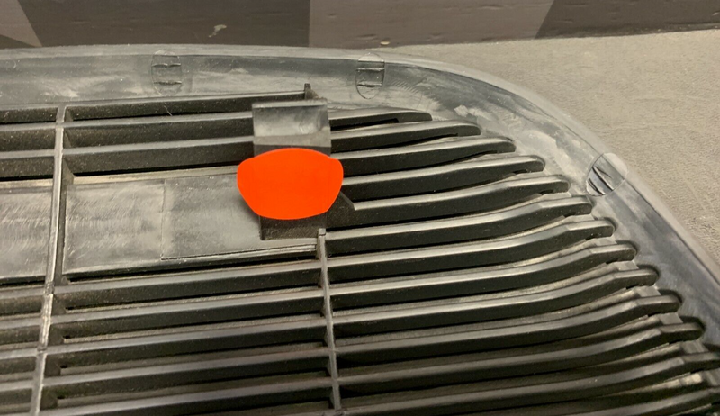 2004 PONTIAC GTO OEM THIRD BRAKE LIGHT
