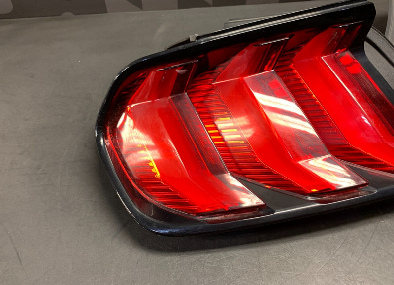 2019 FORD MUSTANG GT OEM TAIL LIGHTS PAIR DRIVER PASSENGER USED