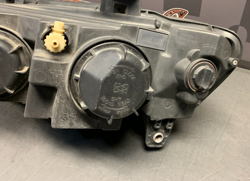2009 PONTIAC G8 GT OEM RH PASSENGER HEADLIGHT