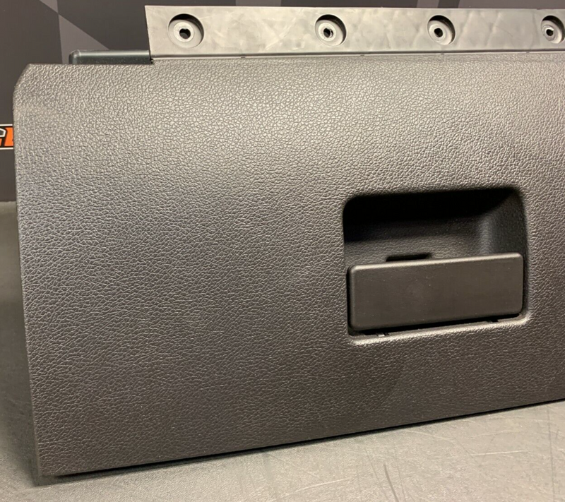 2013 FORD MUSTANG GT OEM GLOVE BOX