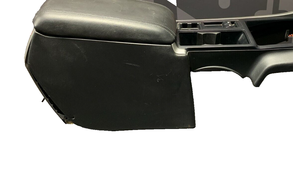 2004 PONTIAC GTO OEM CENTER CONSOLE -DAMAGED REAR CUBBY-