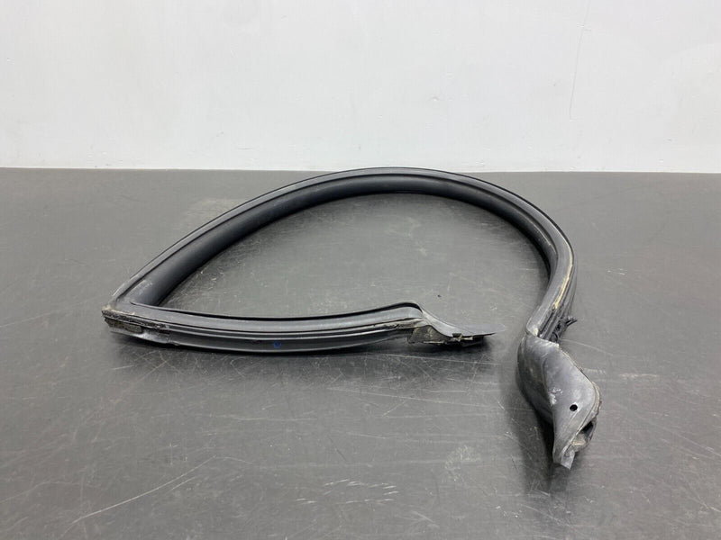 2003 CORVETTE C5 Z06 OEM PASSENGE RH RUBBER UPPER WINDOW SEAL USED