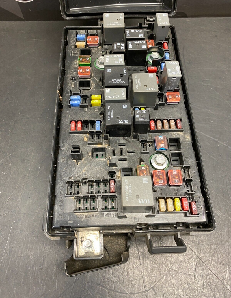 2015 CHEVROLET CAMARO ZL1 OEM ENGINE BAY FUSE BOX ASSEMBLY USED