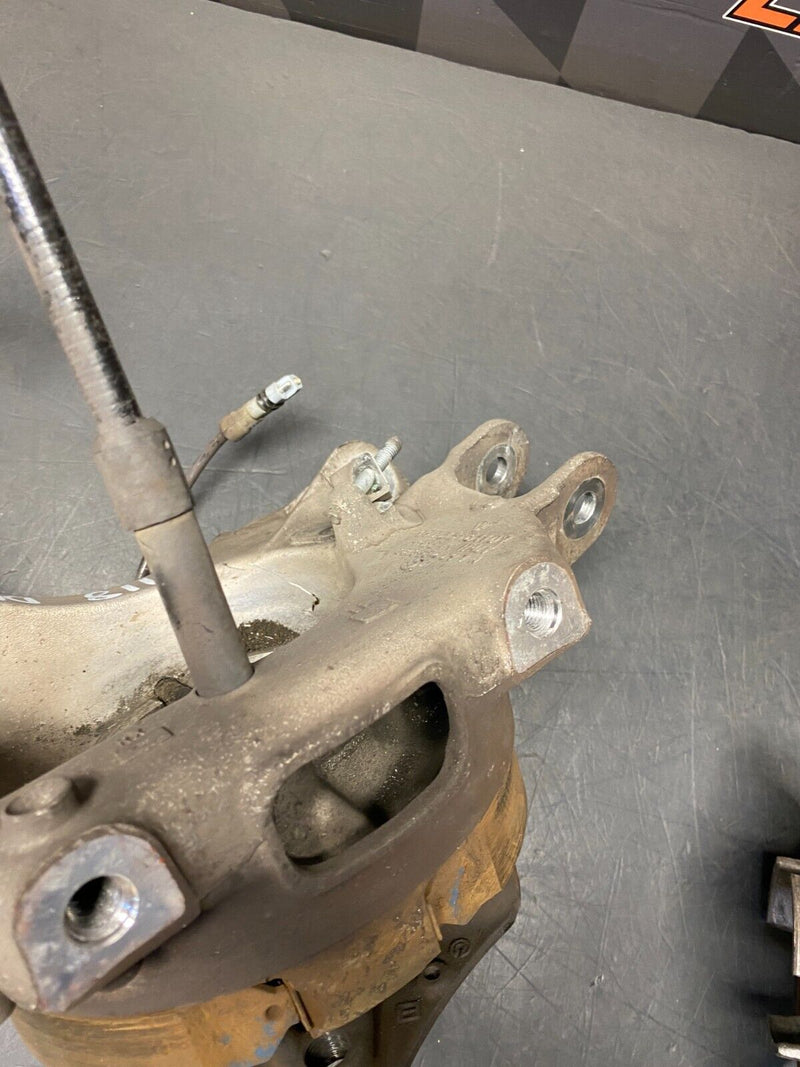 2007 PORSCHE 911 TURBO 997.1 OEM DRIVER LH REAR HUB SPINDLE USED
