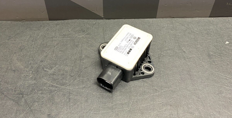 2014 AUDI R8  V10 OEM YAW RATING SENSOR 420907637 USED