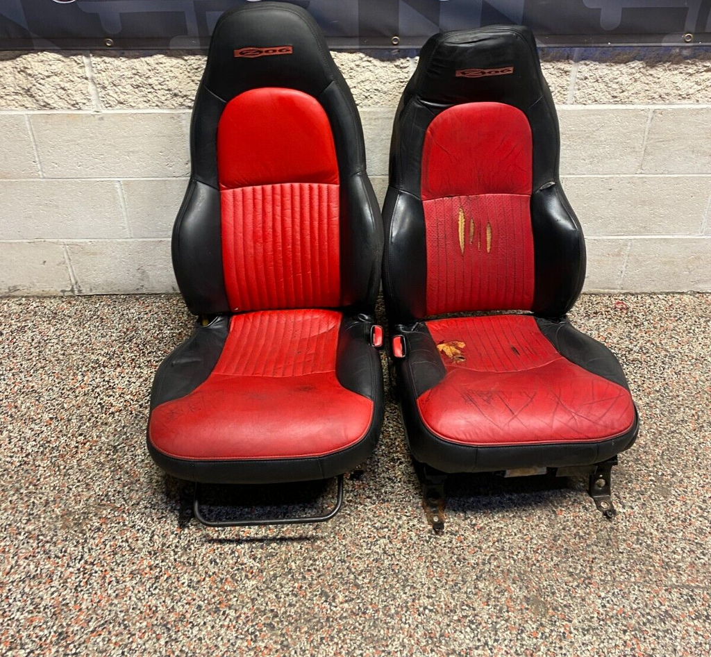 2001 CORVETTE C5 Z06 FRONT SEATS BLACK/RED PAIR DRIVER PASSENGER USED **ROUGH**