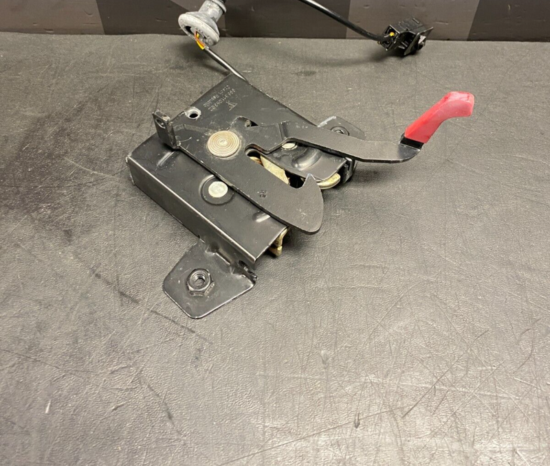 2004 PORSCHE 911 GT3 OEM FRONT HOOD LATCH BONNET LATCH USED