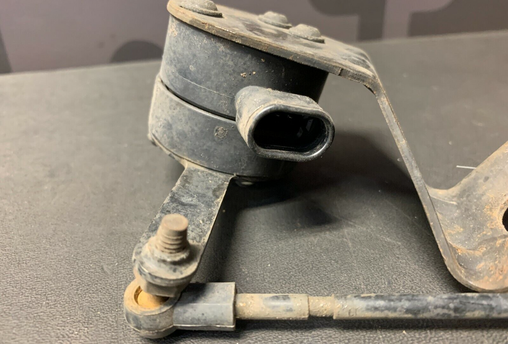 2011 CADILLAC CTSV CTS-V SEDAN DRIVER REAR SUSPENSION LEVEL RIDE HEIGHT SENSOR