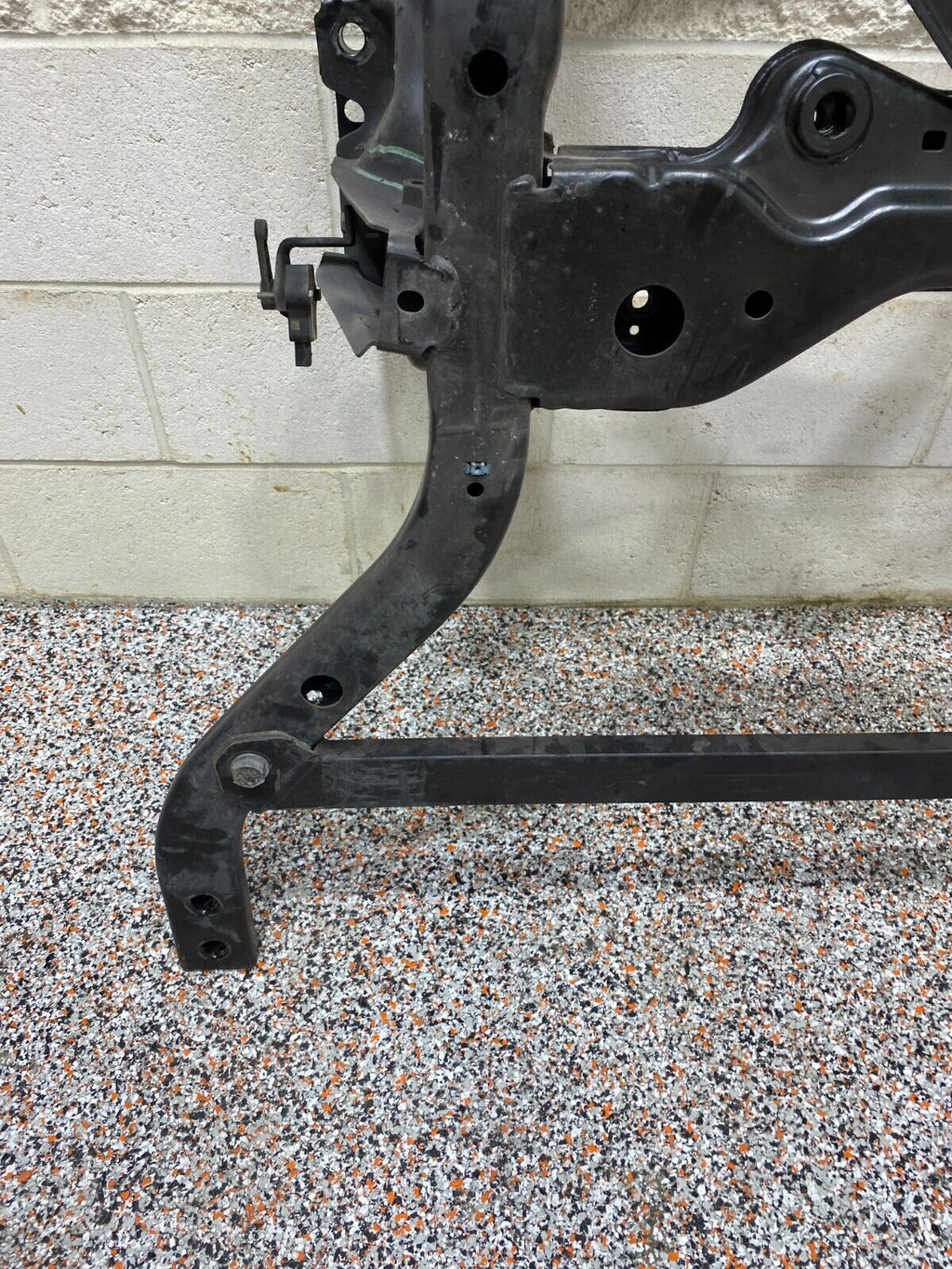 2016 FORD MUSTANG GT350R FRONT SUBFRAME ENGINE CRADLE SUPPORT USED