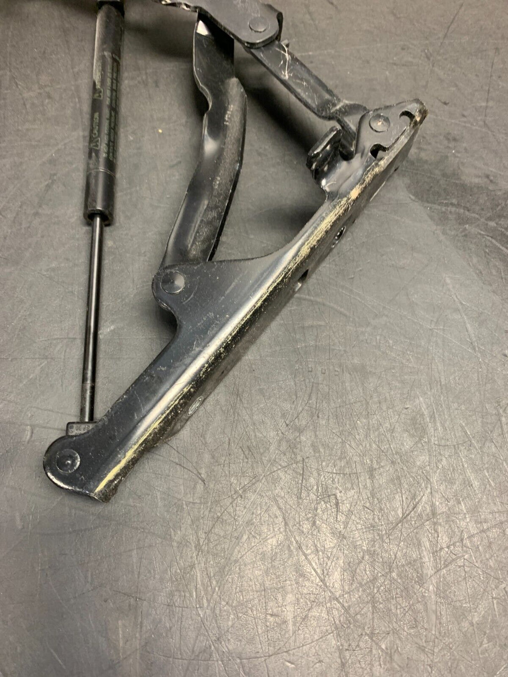 2008 CORVETTE C6 OEM TRUNK HINGES