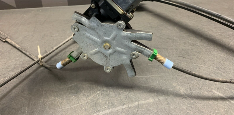 1997 CORVETTE C5 OEM  PASSENGER WINDOW MOTOR REGULATOR