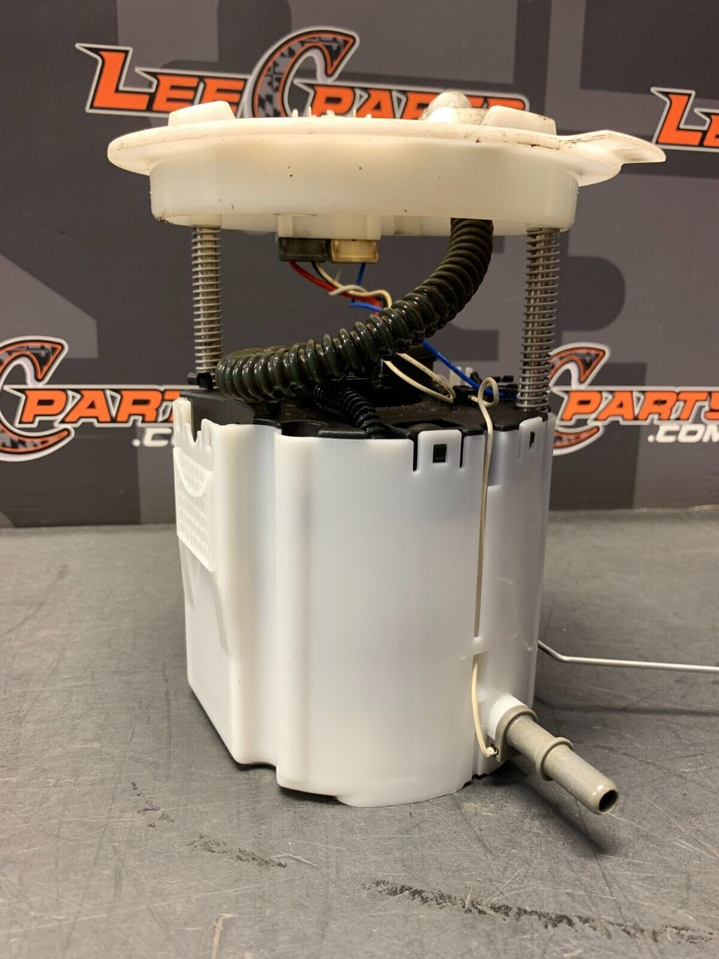 2011 CAMARO SS OEM FUEL PUMP W/ HANGER HOUSING