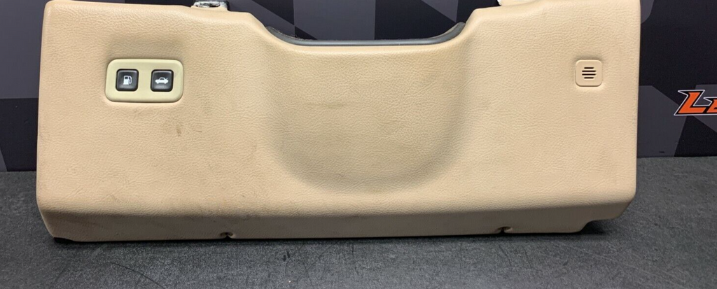 2006 CORVETTE C6 CONVERTIBLE OEM TAN DRIVER KNEE PANEL