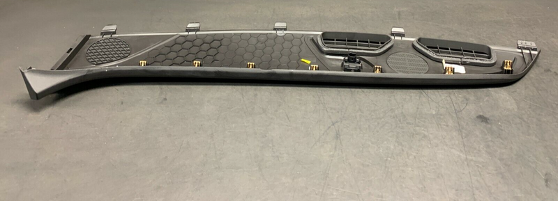 2017 CAMARO SS COUPE OEM DASH DEFROSTER VENT PANEL