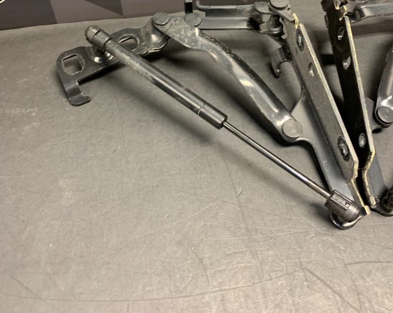 2008 CORVETTE C6 OEM TRUNK HINGES
