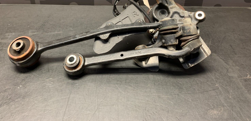 2019 FORD MUSTANG GT OEM PASSENGER FRONT KNUCKLE CORNER CONTROL ARMS USED