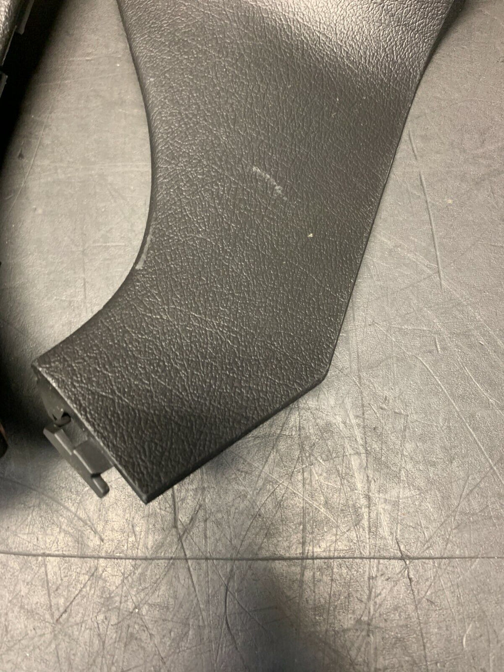 2004 PONTIAC GTO OEM DRIVER PASSENGER CENTER CONSOLE SIDE TIRM PANELS