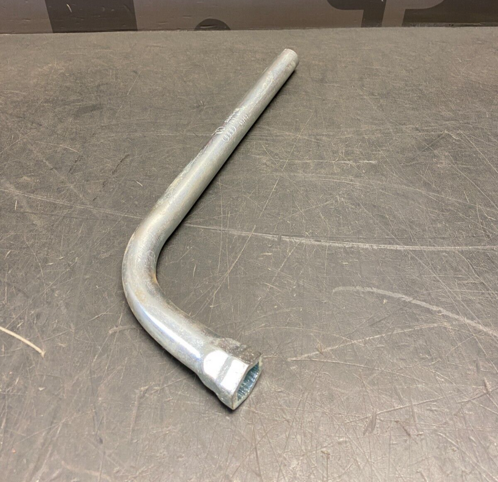 2012 AUDI R8 V10 OEM COUPE OEM LUG NUT WRENCH USED