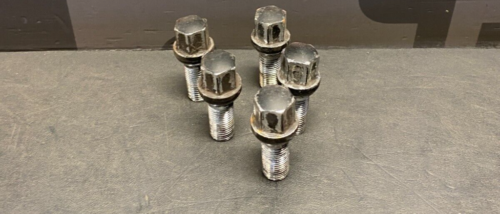 2012 AUDI R8 V10 OEM COUPE OEM LUG BOLTS SET OF (5) USED
