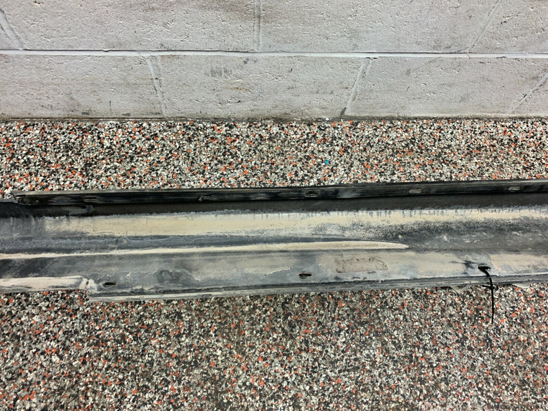 2006 PONTIAC GTO OEM LH DRIVER SIDE SKIRT ROCKER MOULDING