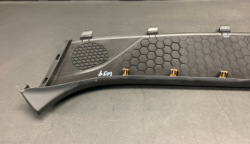 2017 CAMARO SS COUPE OEM DASH DEFROSTER VENT PANEL