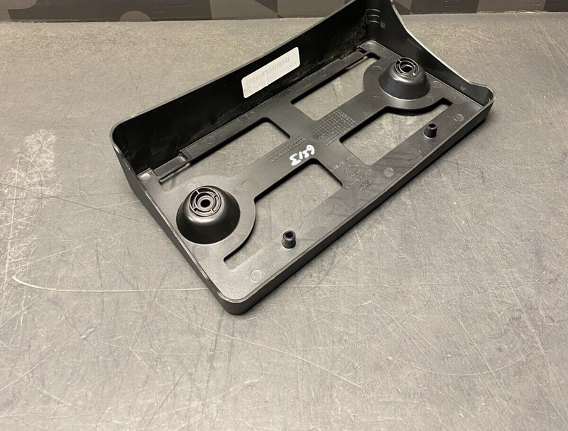 2019 FORD MUSTANG GT BULLITT OEM FRONT LICENSE PLATE BRACKET USED