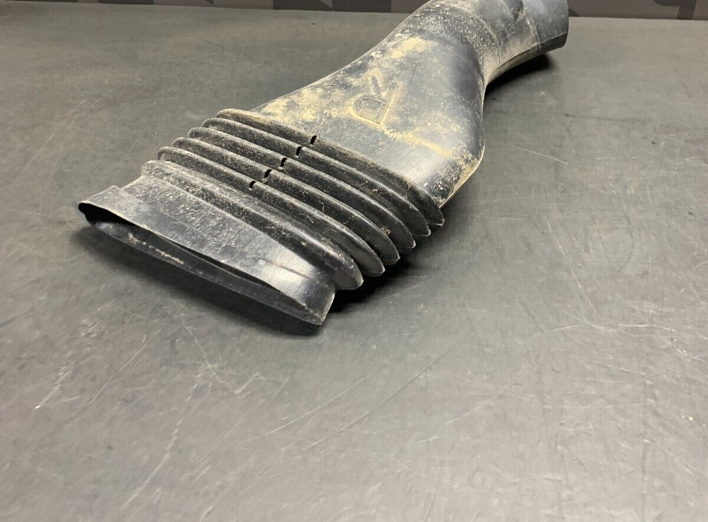 2004 CORVETTE C5 Z06 OEM PASSENGER RH FRONT BRAKE DUCT USED 61k MILES