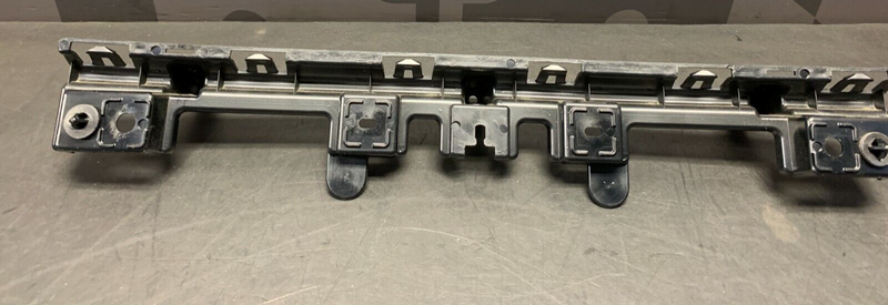 2020 FORD MUSTANG GT OEM CENTER REAR BUMPER MOUNTING BRACKET