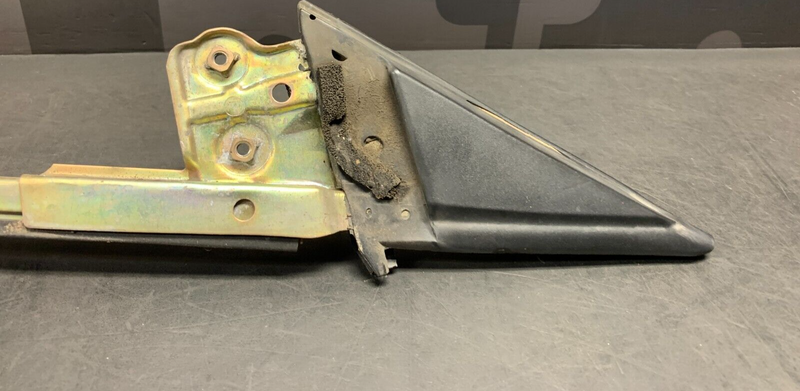 2004 HONDA S2000 AP2 OEM LH DRIVER DOOR WINDOW TRACK FLAG