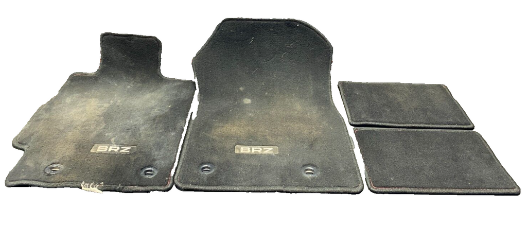 2017 SUBARU BRZ OEM FLOOR MATS SET DRIVER PASSENGER FRONT REAR USED