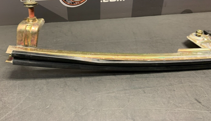 2001 HONDA S2000 AP1 OEM PASSENGER DOOR GLASS TRACK FLAG STICK 48k MILES USED