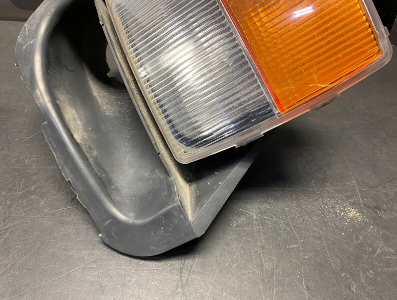 2007 CADILLAC CTS V CTS-V OEM PASSENGER RH FOG LIGHT ASSEMBLY USED