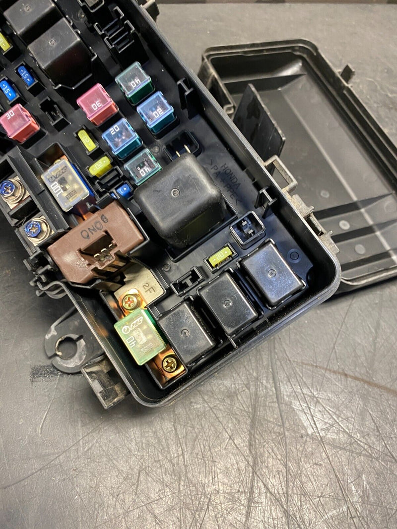2004 HONDA S2000 AP2 OEM PASSENGER RH SIDE ENGINE BAY MAIN FUSE BOX WITH LID