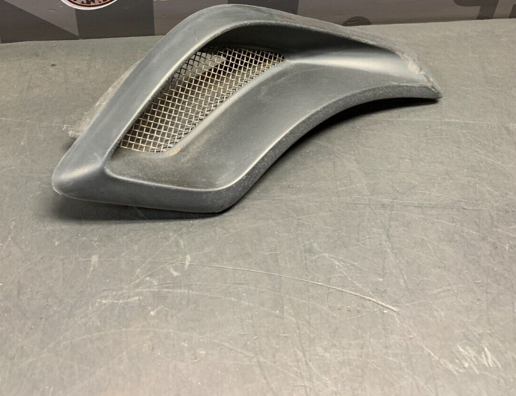 2004 CORVETTE C5 Z06 OEM DRIVER LH EXTERIOR BRAKE DUCT USED 61k MILES
