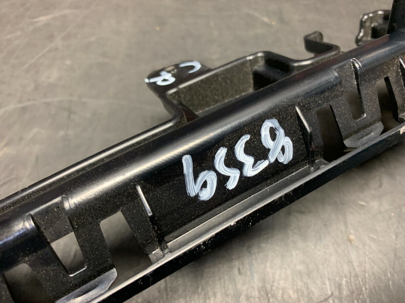 2020 FORD MUSTANG GT OEM CENTER REAR BUMPER MOUNTING BRACKET