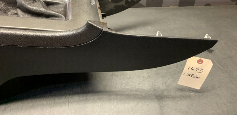 2013 FORD MUSTANG GT OEM CENTER CONSOLE USED