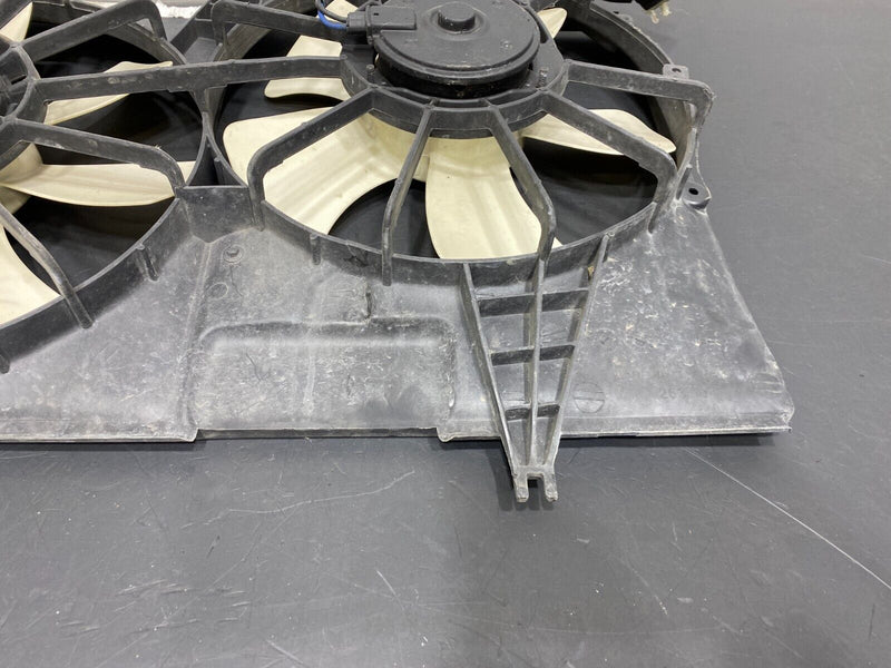 2006 CADILLAC CTS V CTS-V OEM RADIATOR COOLING FAN ASSEMBLY FANS USED 74k MILES