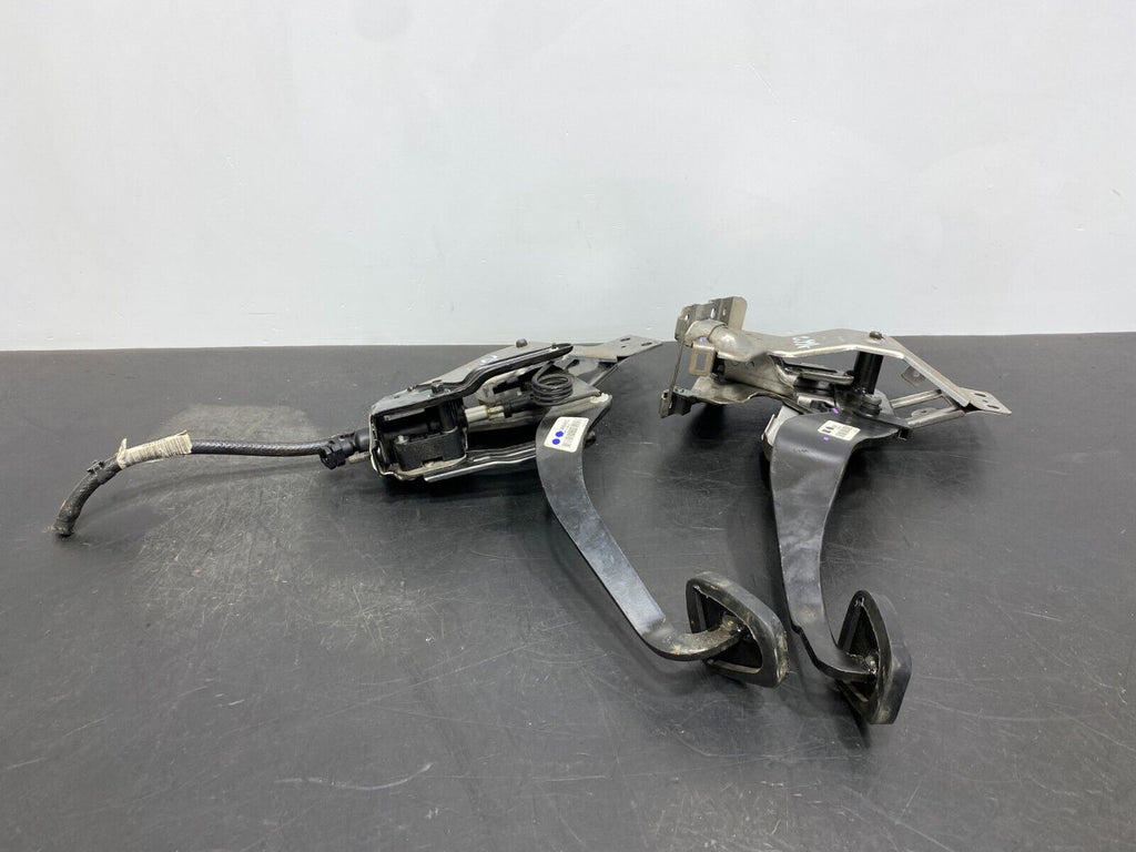 2015 CHEVROLET CAMARO SS OEM CLUTCH AND MANUAL BRAKE PEDAL SET USED