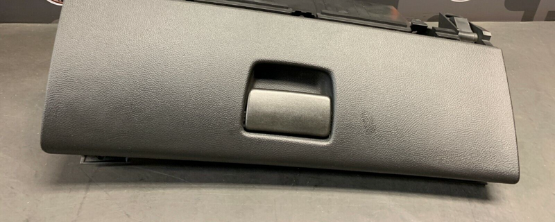 2015 CHEVROLET SS SEDAN OEM GLOVE BOX